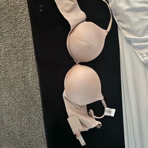 SKIMS Plunge push-up 34c